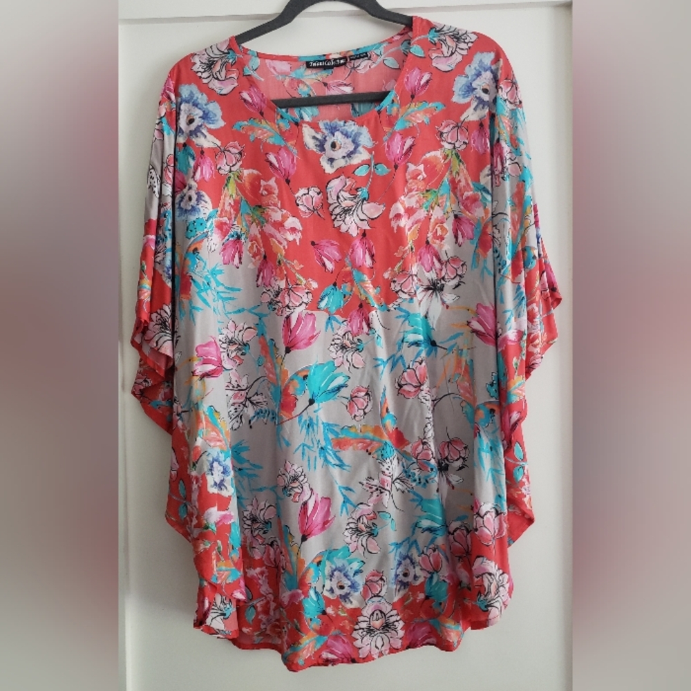 Tolani Caftan Top, Size M, never used
